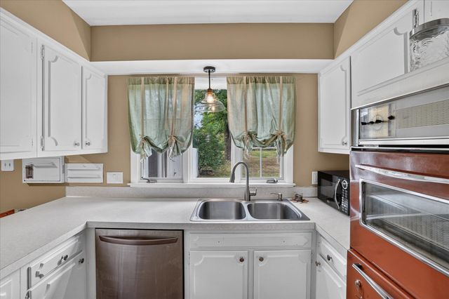 5140 N Mckinley Street, Flushing, MI 48433