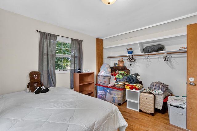 5140 N Mckinley Street, Flushing, MI 48433