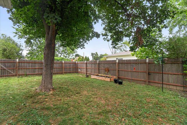 5140 N Mckinley Street, Flushing, MI 48433