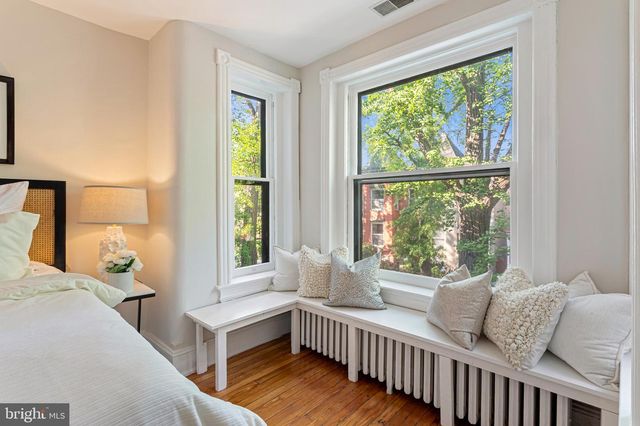 1518 MONROE ST NW, Washington, DC 20010