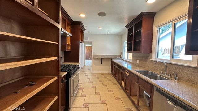 6651 Coronado, Long Beach, CA 90805