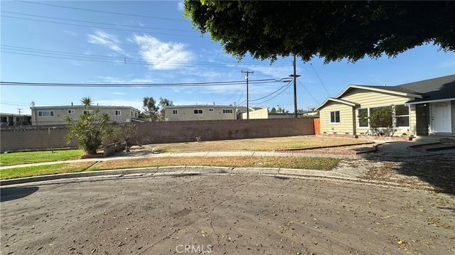6651 Coronado, Long Beach, CA 90805