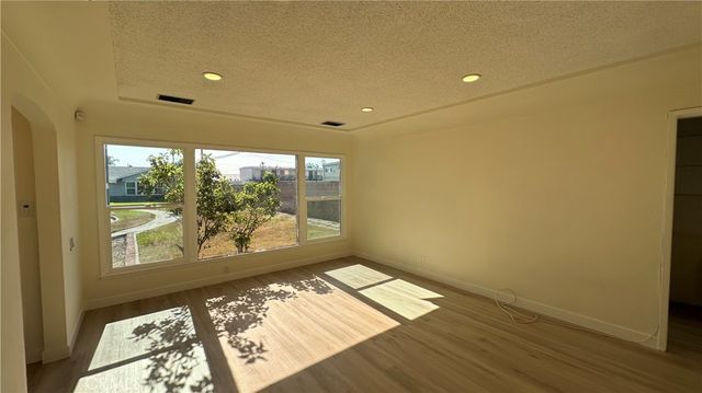 6651 Coronado, Long Beach, CA 90805