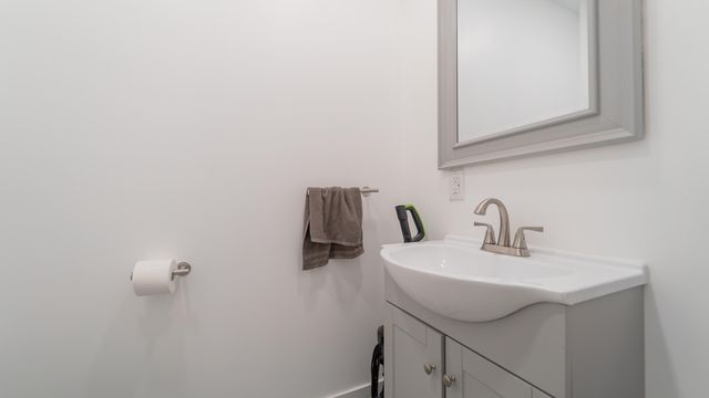 208 E Prairie Ronde Street, Dowagiac City, MI 49047