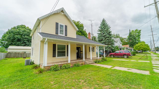 208 E Prairie Ronde Street, Dowagiac City, MI 49047