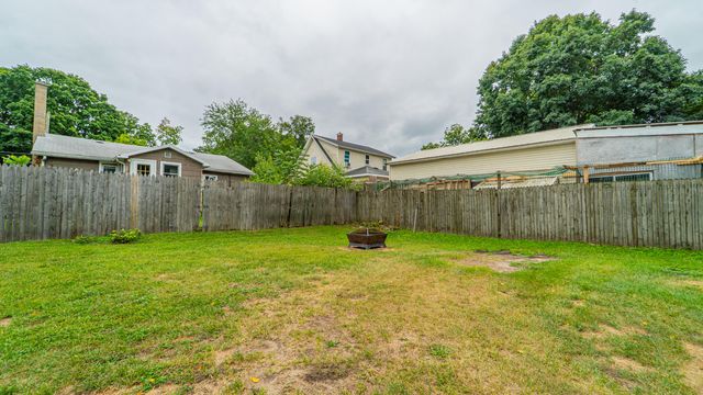 208 E Prairie Ronde Street, Dowagiac City, MI 49047