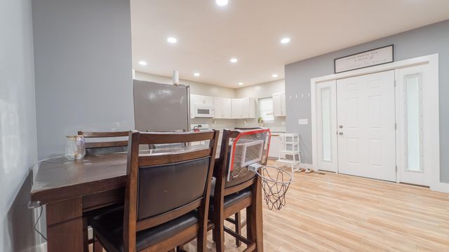 208 E Prairie Ronde Street, Dowagiac City, MI 49047