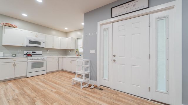 208 E Prairie Ronde Street, Dowagiac City, MI 49047