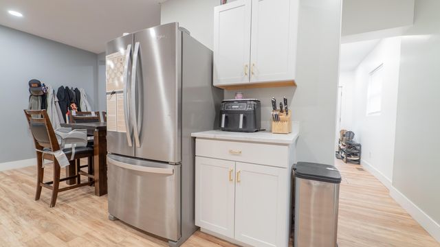 208 E Prairie Ronde Street, Dowagiac City, MI 49047