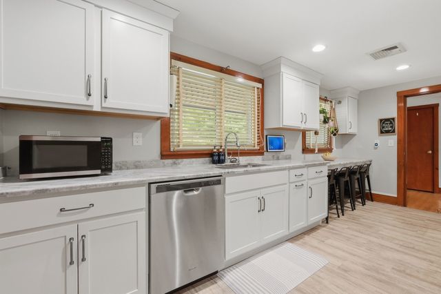 663 Orchard St, Raynham, MA 02767
