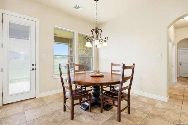 15820 Fm 539, La Vernia, TX 78121