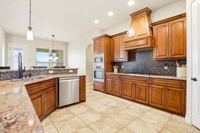 15820 Fm 539, La Vernia, TX 78121