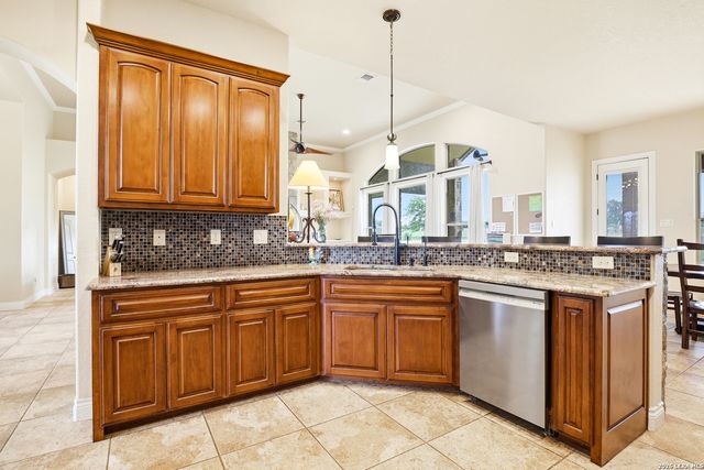 15820 Fm 539, La Vernia, TX 78121