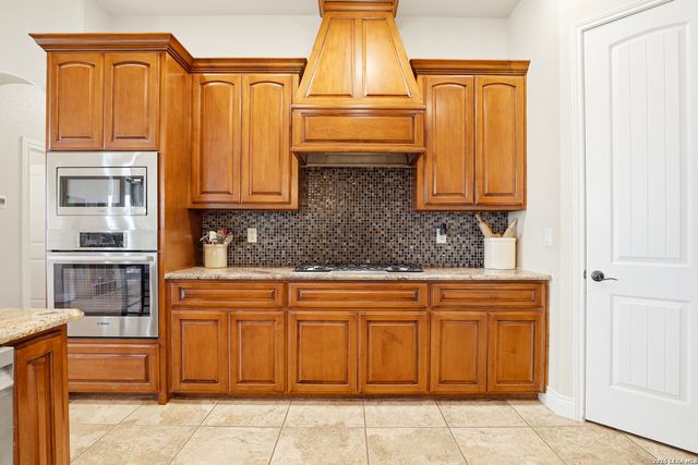 15820 Fm 539, La Vernia, TX 78121