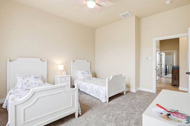 15820 Fm 539, La Vernia, TX 78121