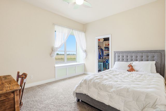 15820 Fm 539, La Vernia, TX 78121