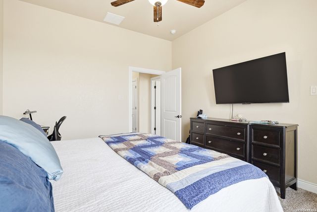 15820 Fm 539, La Vernia, TX 78121