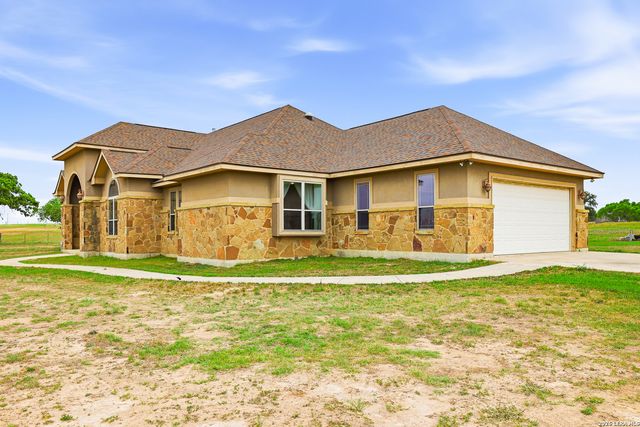 15820 Fm 539, La Vernia, TX 78121