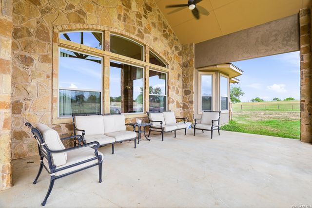 15820 Fm 539, La Vernia, TX 78121