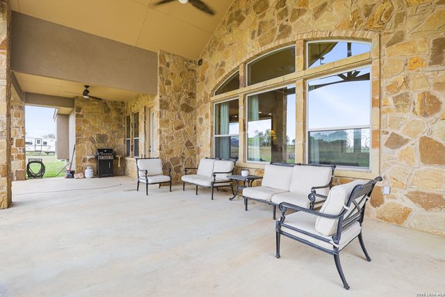 15820 Fm 539, La Vernia, TX 78121