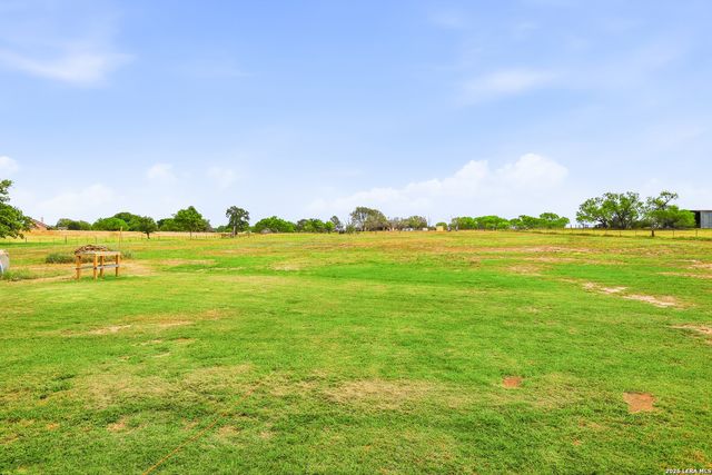 15820 Fm 539, La Vernia, TX 78121