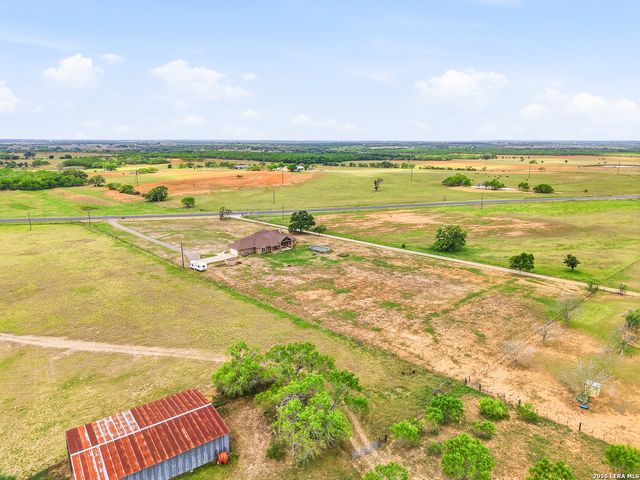 15820 Fm 539, La Vernia, TX 78121
