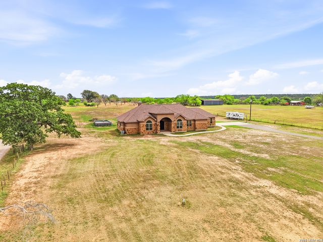 15820 Fm 539, La Vernia, TX 78121