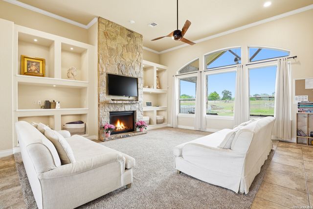 15820 Fm 539, La Vernia, TX 78121