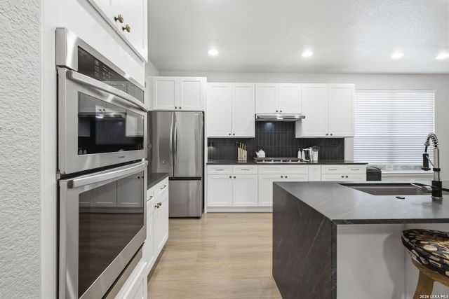 23326 WOODLAWN RDG, San Antonio, TX 78259