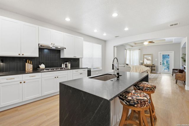 23326 WOODLAWN RDG, San Antonio, TX 78259