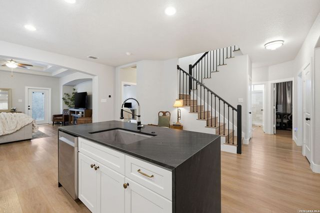 23326 WOODLAWN RDG, San Antonio, TX 78259