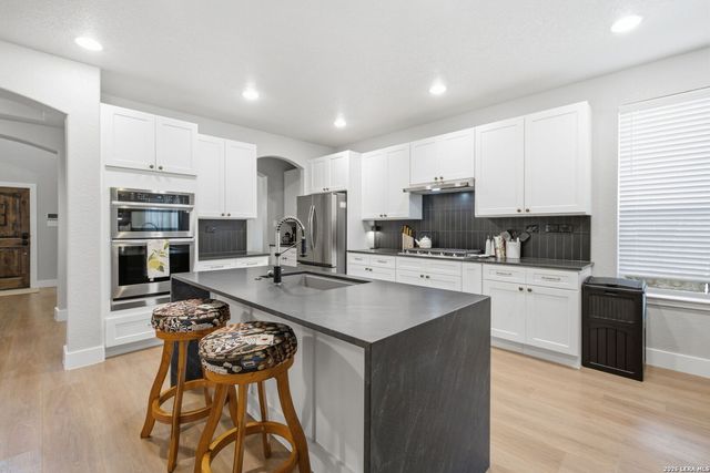 23326 WOODLAWN RDG, San Antonio, TX 78259