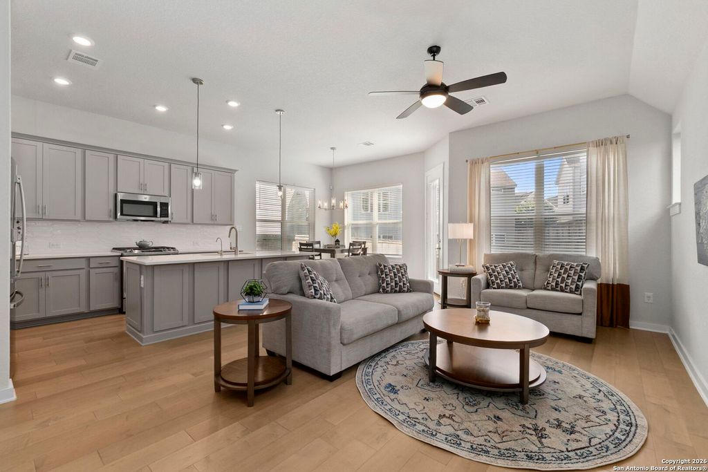 5843 Whitby Rd Unit 40, San Antonio, TX 78240