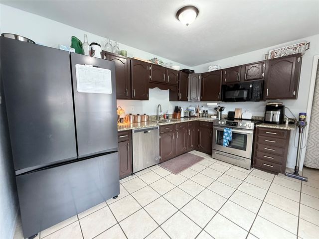 5229 Goodman Drive, The Colony, TX 75056