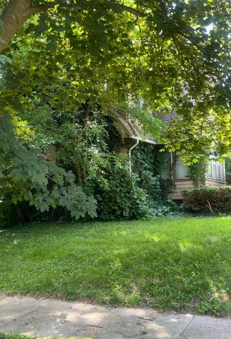 2214 Iroquois Avenue, Flint, MI 48503