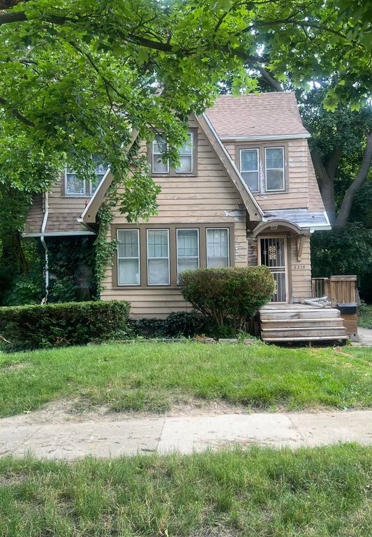 2214 Iroquois Avenue, Flint, MI 48503
