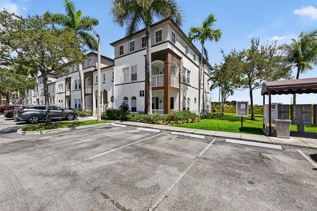 4361 SW 160th Ave 210, Miramar, FL 33027