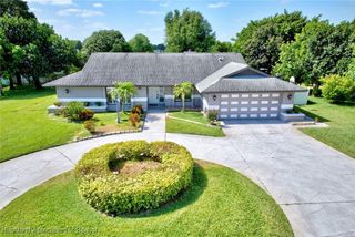 32 Lake Henry Drive, Lake Placid, FL 33852