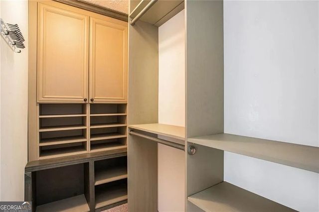 1427 Bay Overlook Drive, Woodstock, GA 30188