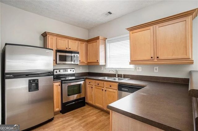 1427 Bay Overlook Drive, Woodstock, GA 30188