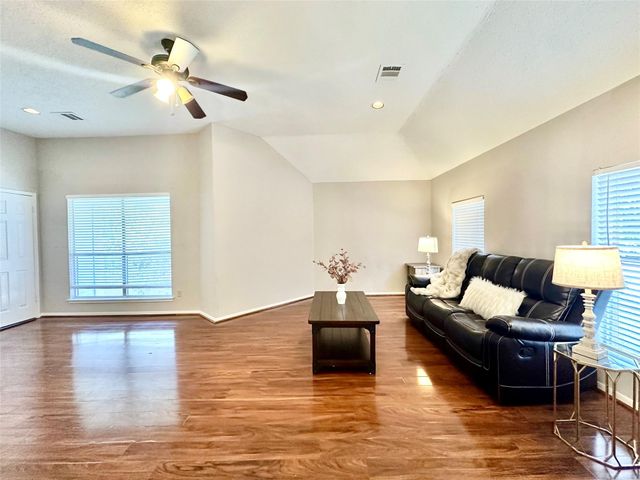 1502 Sheffield Drive, Missouri City, TX 77459