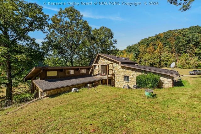 6830 Legg Fork Road, Charleston, WV 25320