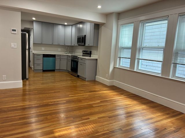 122 Buttonwood 2, Boston, MA 02125
