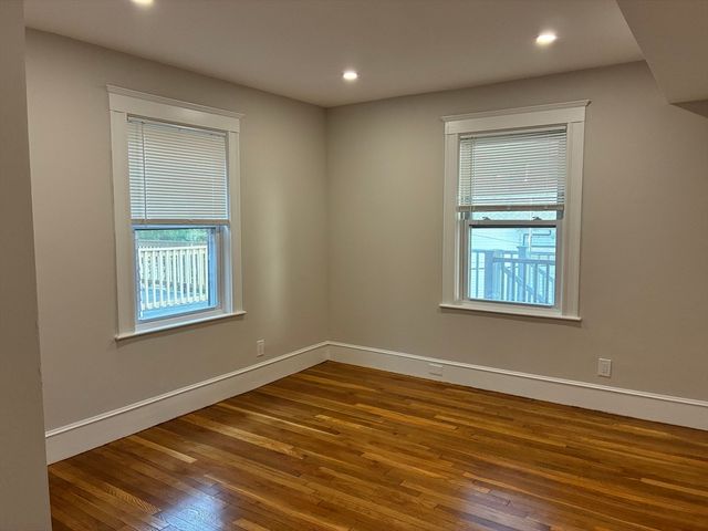 122 Buttonwood 2, Boston, MA 02125