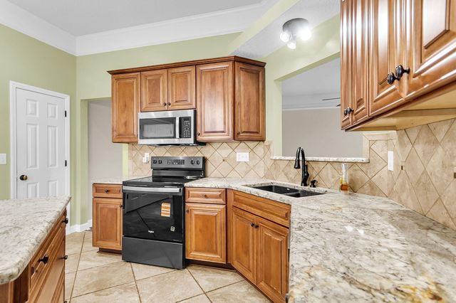 5509 Livonia Cove, North Charleston, SC 29420