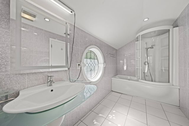 18 Surrey Road, Winchester, MA 01890