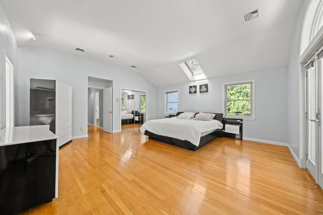 18 Surrey Road, Winchester, MA 01890