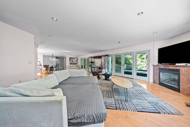 18 Surrey Road, Winchester, MA 01890