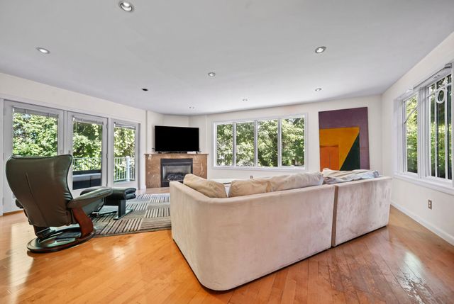18 Surrey Road, Winchester, MA 01890