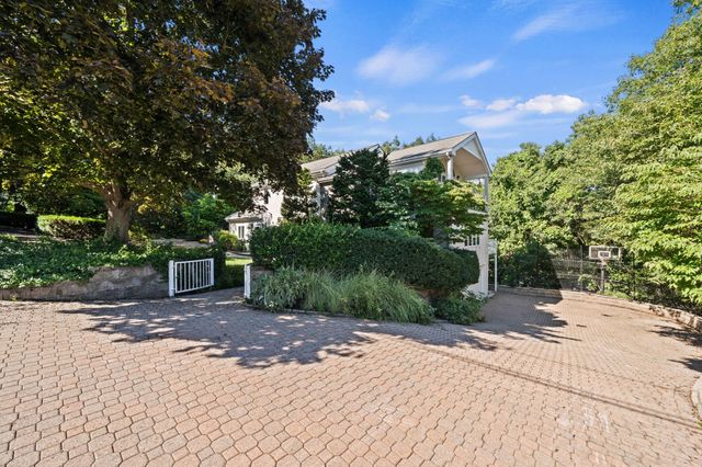 18 Surrey Road, Winchester, MA 01890